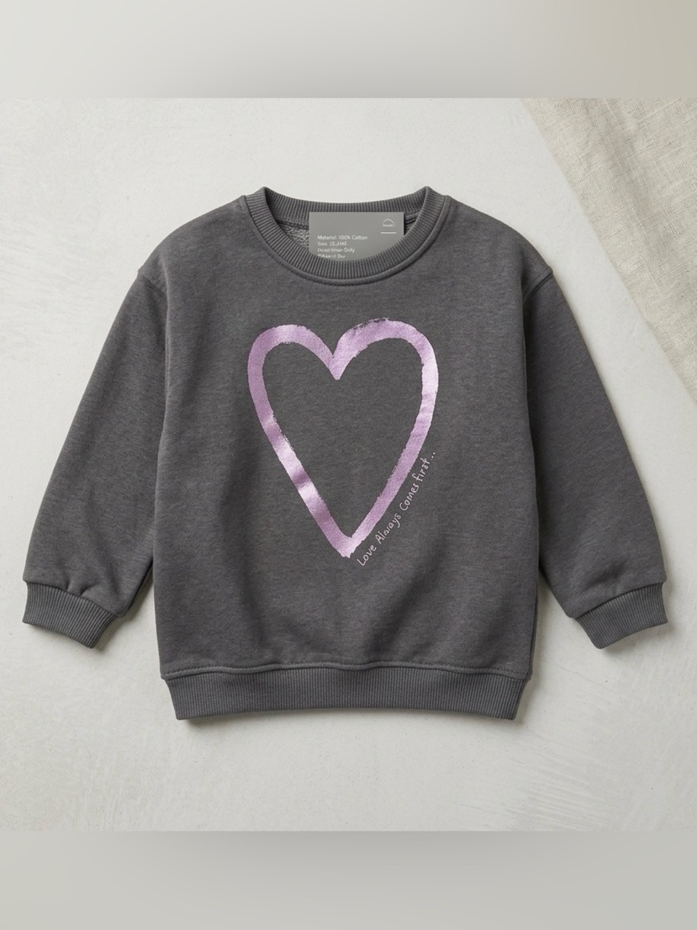 Zara Girls' Bright Heart Soft and Comfy Crewneck Gray Sweatshirt - size 2T